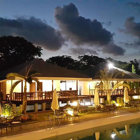 Blue Hotel And Resort Каламба Экстерьер фото
